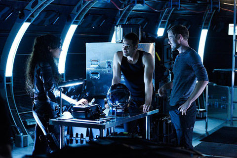 01「KILLJOYS」場面写真2